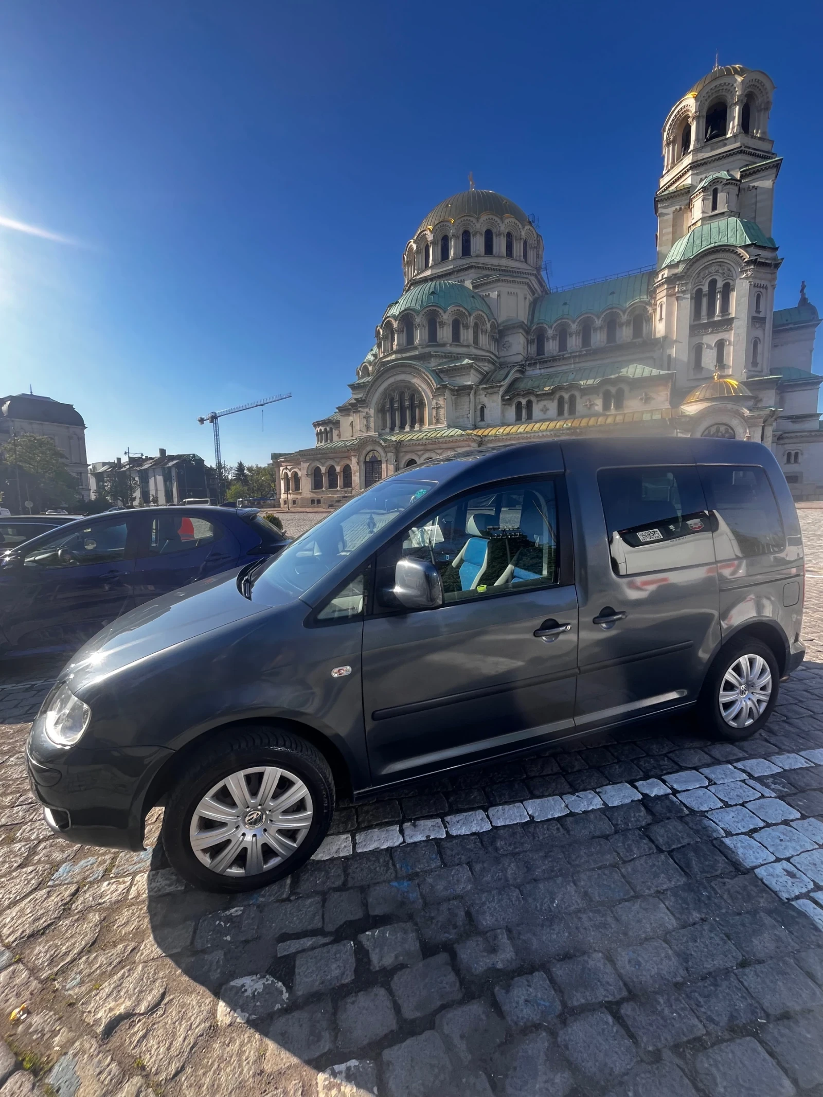 VW Caddy 2.0I, снимка 3 - Автомобили и джипове - 54413334