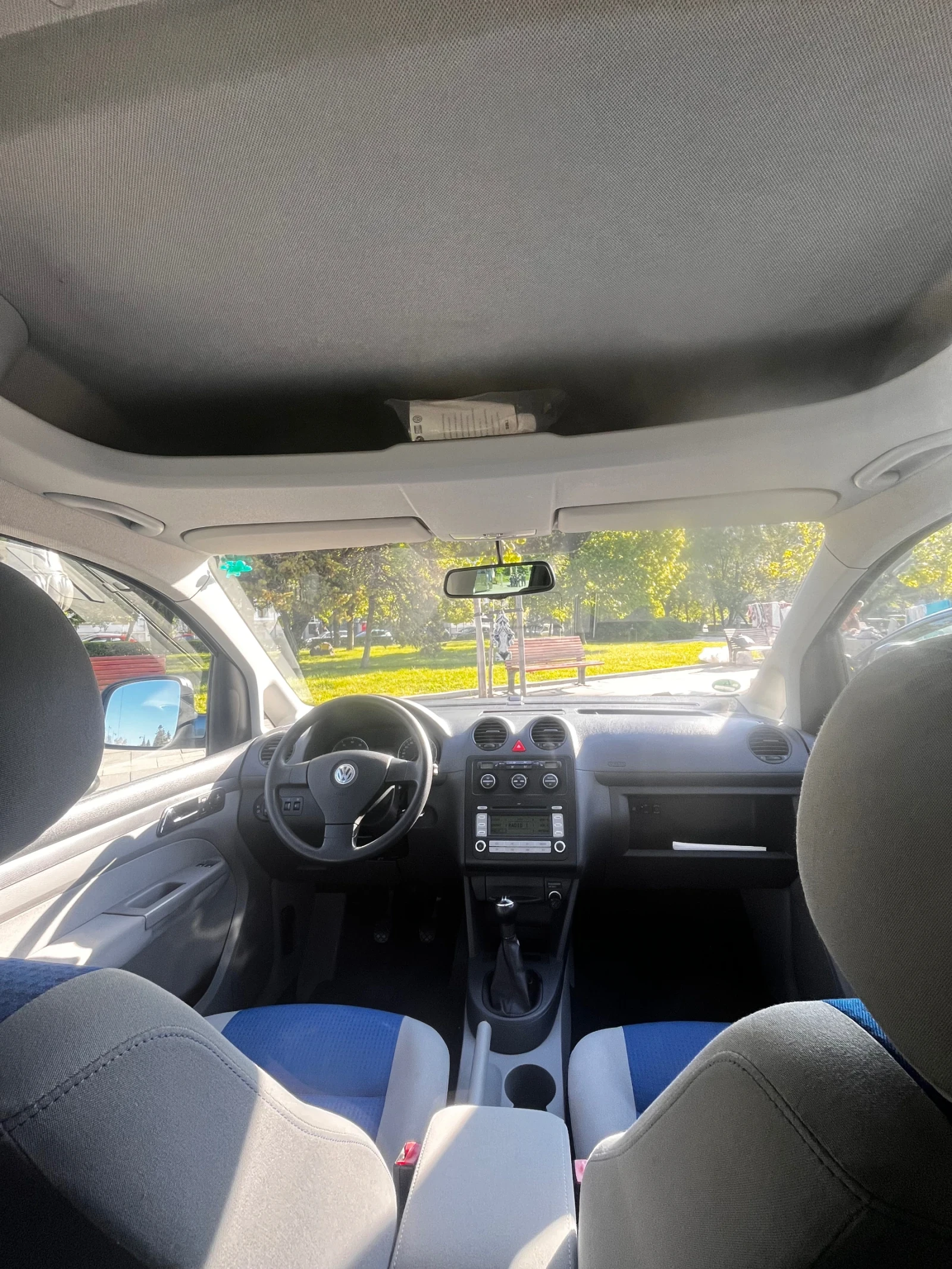 VW Caddy 2.0I, снимка 7 - Автомобили и джипове - 54413334