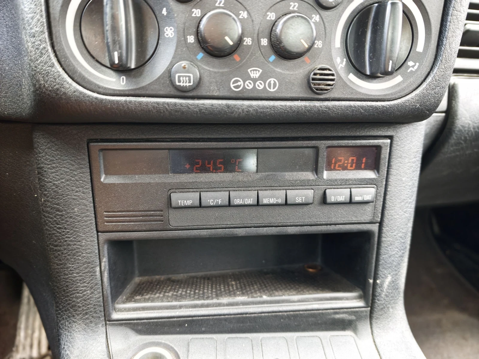 BMW 320, снимка 14 - Автомобили и джипове - 55180596