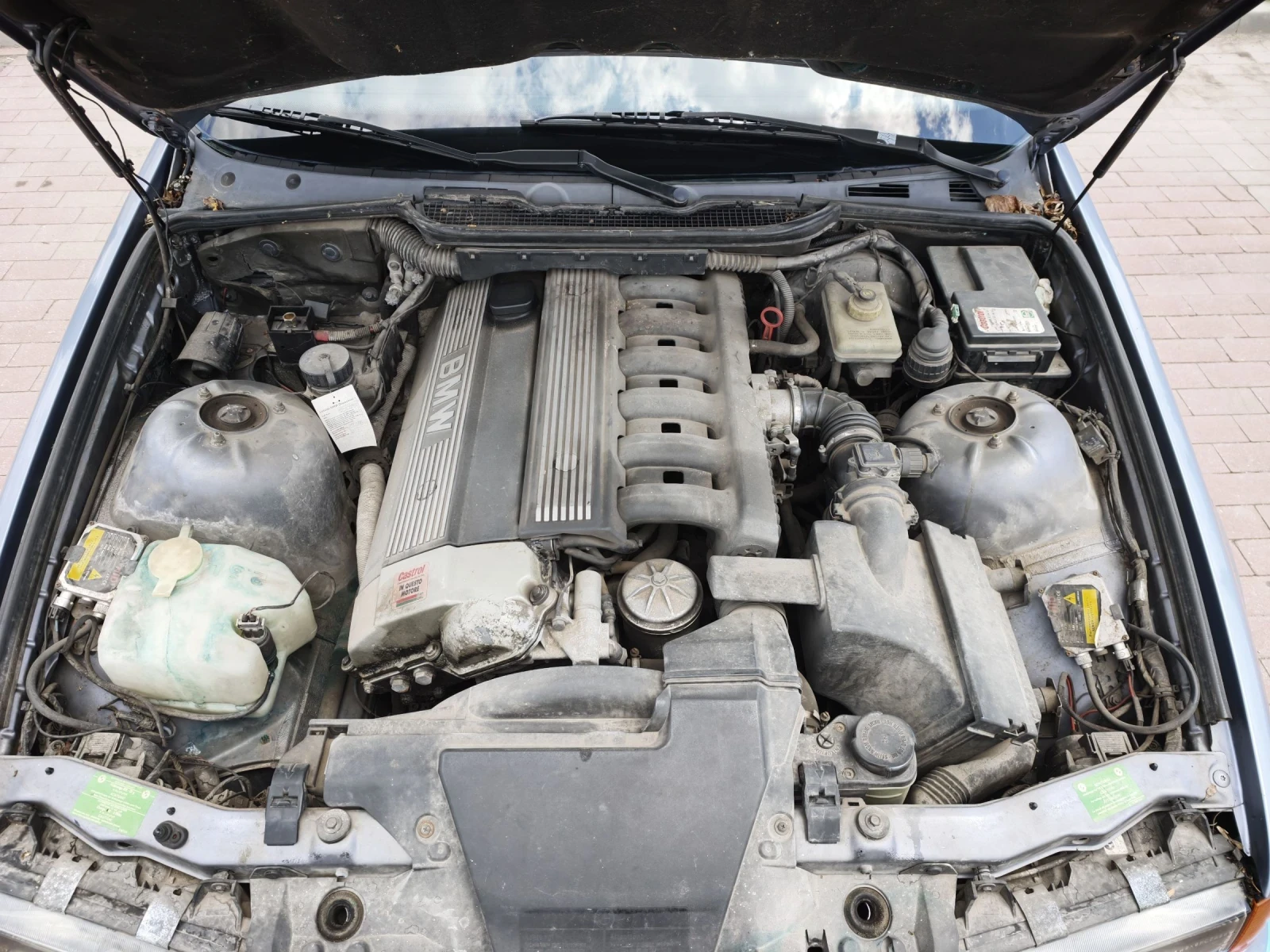 BMW 320, снимка 15 - Автомобили и джипове - 55180596