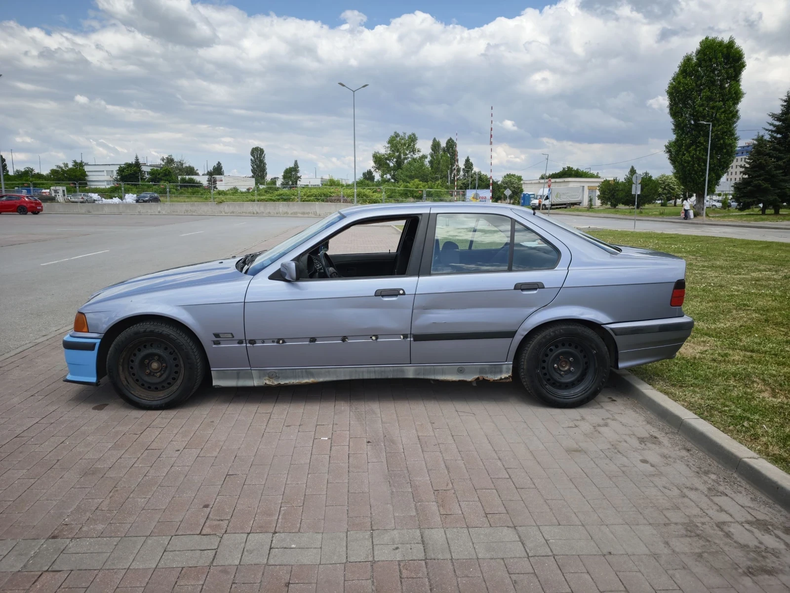 BMW 320, снимка 8 - Автомобили и джипове - 55180596