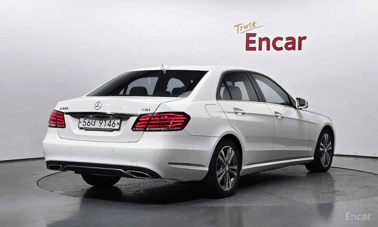 Mercedes-Benz E 220 задно предаване, снимка 2 - Автомобили и джипове - 55476015