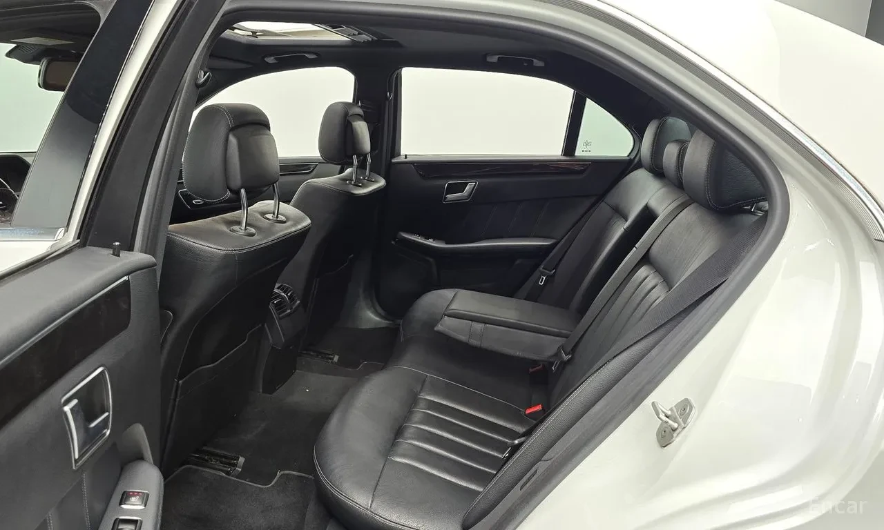 Mercedes-Benz E 220 задно предаване, снимка 9 - Автомобили и джипове - 55476015