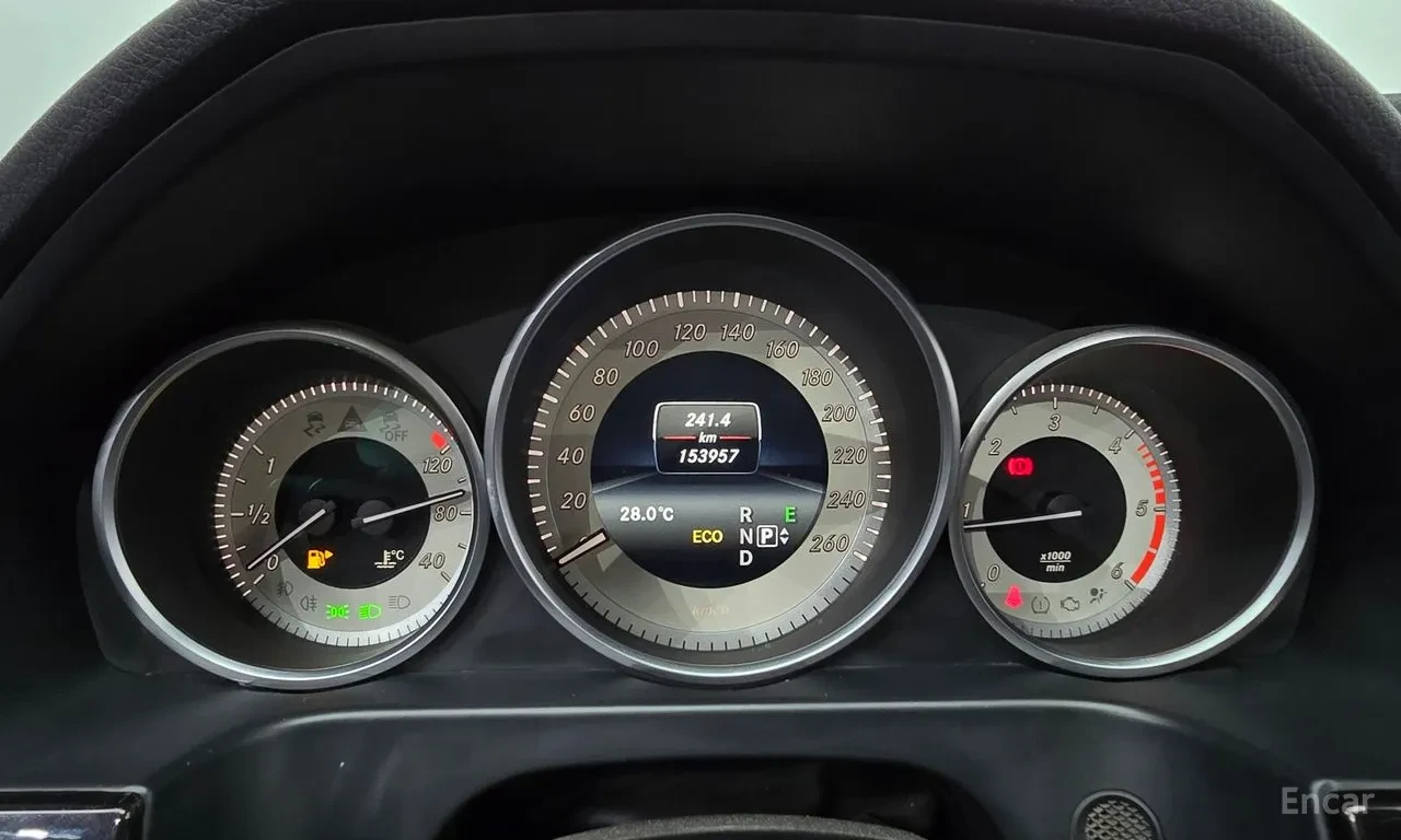 Mercedes-Benz E 220 задно предаване, снимка 5 - Автомобили и джипове - 55476015