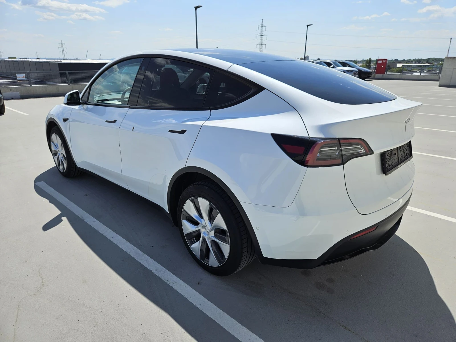 Tesla Model Y Tesla Model Y Long Range Dual Motor (AWD)., снимка 3 - Автомобили и джипове - 55501558
