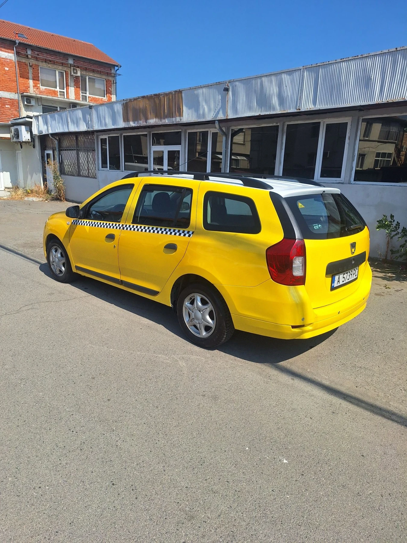 Dacia Logan 1.2 75кс, снимка 4 - Автомобили и джипове - 55798950