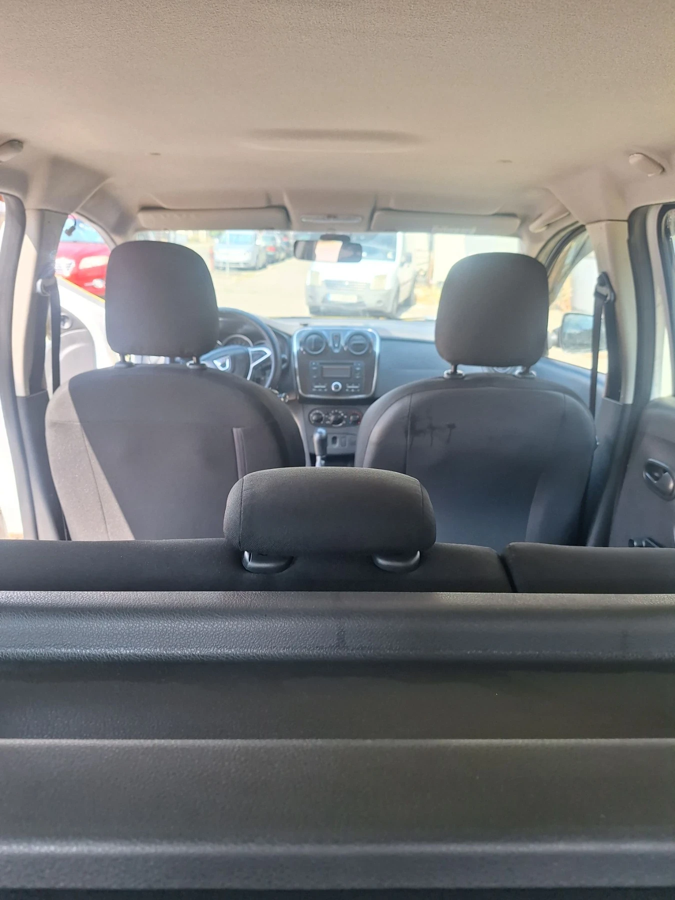 Dacia Logan 1.2 75кс, снимка 9 - Автомобили и джипове - 55798950
