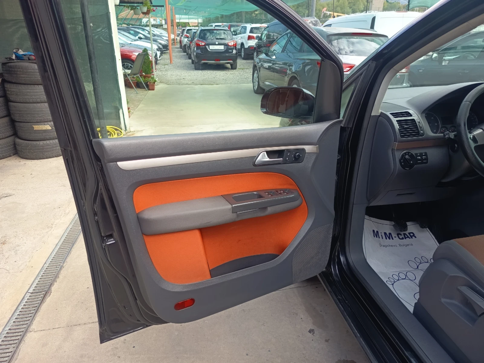 VW Touran 1.9tdi-cross, снимка 10 - Автомобили и джипове - 56140433