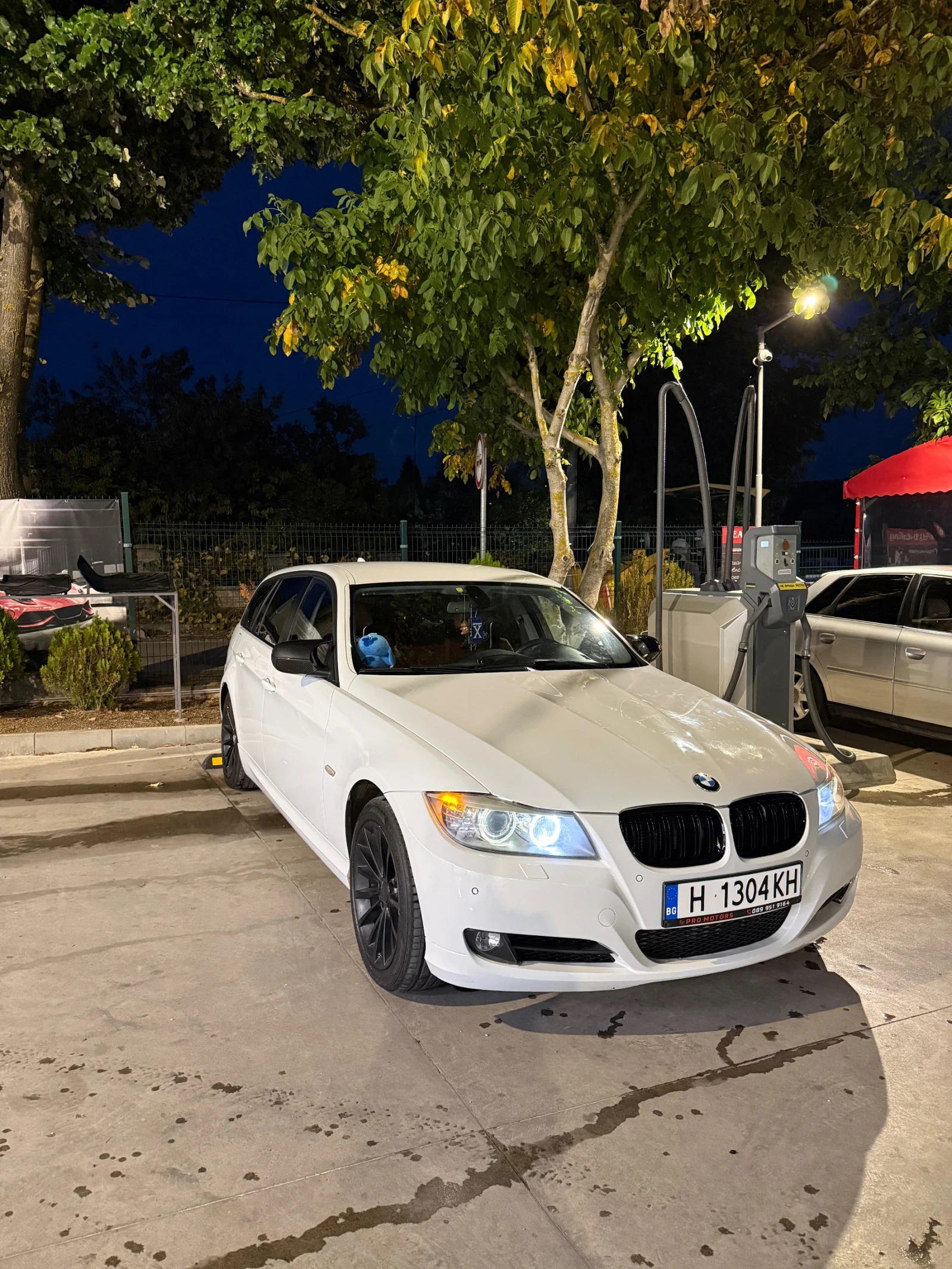 BMW 320, снимка 2 - Автомобили и джипове - 56434532