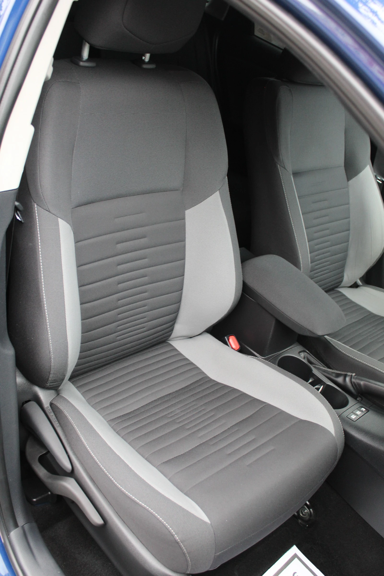 Toyota Auris 1.8H, снимка 12 - Автомобили и джипове - 56589033