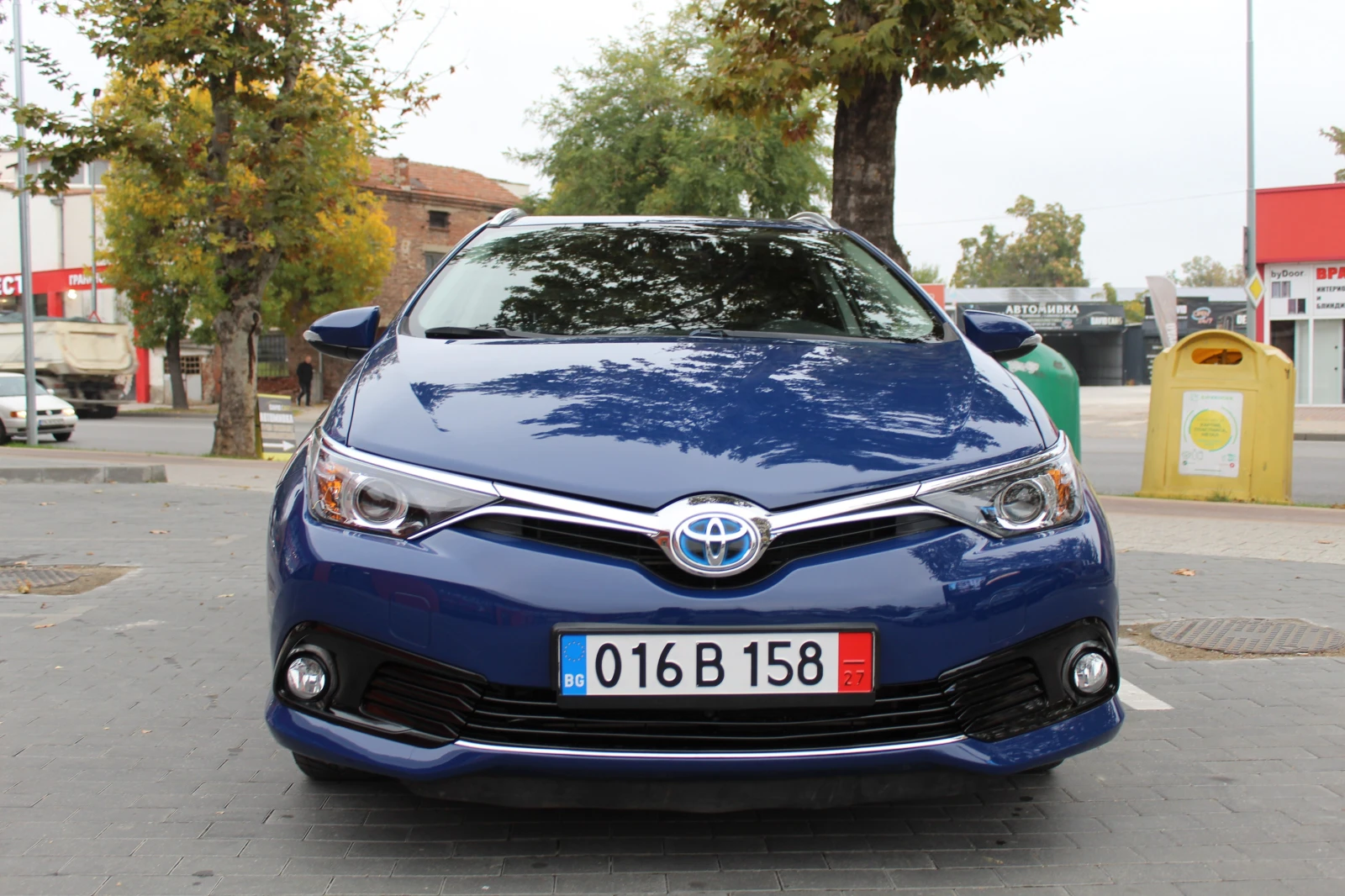 Toyota Auris 1.8H, снимка 2 - Автомобили и джипове - 56589033