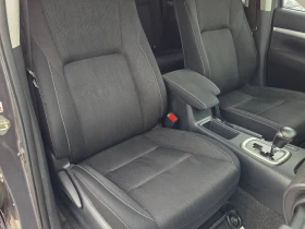 Toyota Hilux 2.4DIESEL/AUTOMATIC/HARDTOP, снимка 8