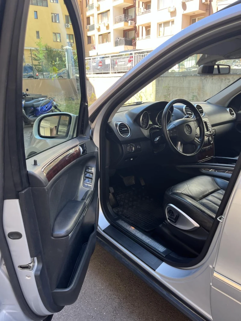 Mercedes-Benz ML 350, снимка 8 - Автомобили и джипове - 51595673