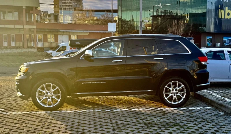 Jeep Grand cherokee 5.7 Hemi Summit, снимка 5 - Автомобили и джипове - 52900789
