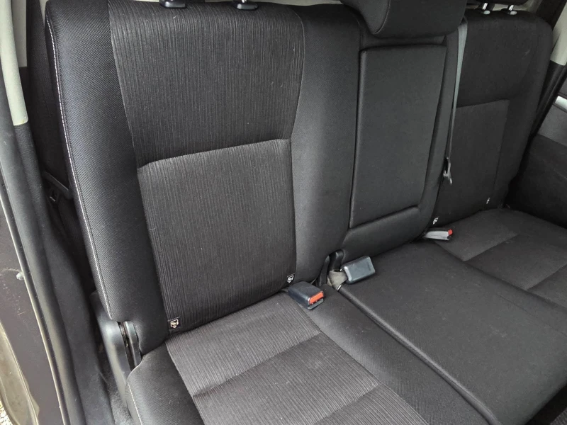 Toyota Hilux 2.4DIESEL/AUTOMATIC/HARDTOP, снимка 9 - Автомобили и джипове - 53576637