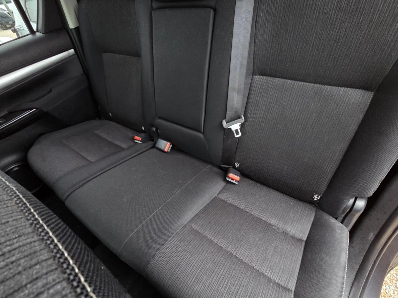 Toyota Hilux 2.4DIESEL/AUTOMATIC/HARDTOP, снимка 10 - Автомобили и джипове - 53576637