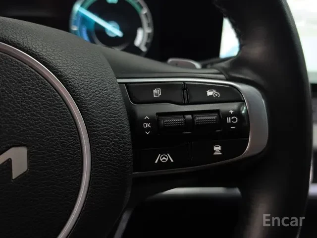 Kia Sportage 1.6 HYBRID, снимка 16 - Автомобили и джипове - 55531618