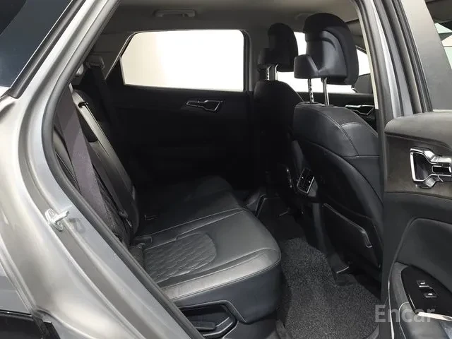Kia Sportage 1.6 HYBRID, снимка 11 - Автомобили и джипове - 55531618