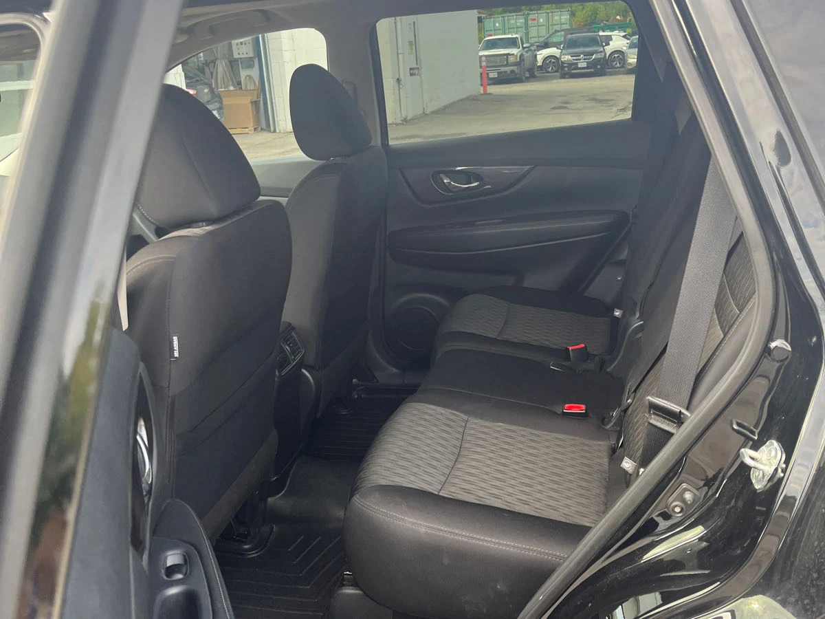 Nissan Rogue * АВТО КРЕДИТ* ЦЕНА ДО БГ * СЕРВИЗНА ИСТОРИЯ *  - изображение 9