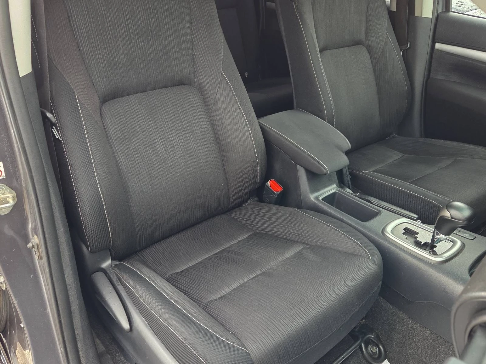 Toyota Hilux 2.4DIESEL/AUTOMATIC/HARDTOP - изображение 8