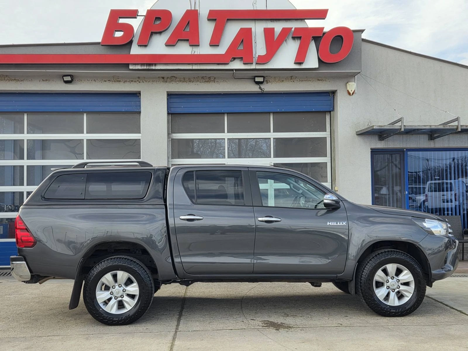 Toyota Hilux 2.4DIESEL/AUTOMATIC/HARDTOP - изображение 5