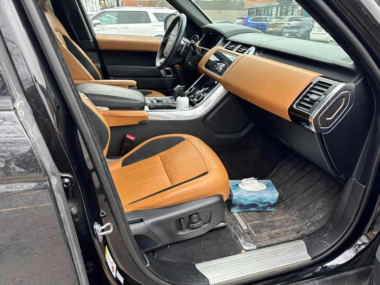 Land Rover Range Rover Sport * HSE Dynamic * CARFAX * ПАНО * KEYLESS * ПОДГРЕВИ, снимка 17 - Автомобили и джипове - 53942344