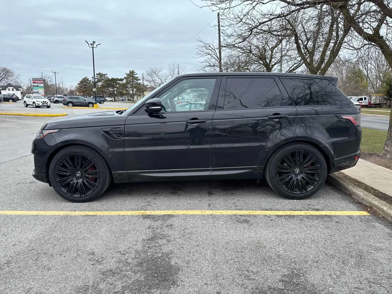 Land Rover Range Rover Sport * HSE Dynamic * CARFAX * ПАНО * KEYLESS * ПОДГРЕВИ, снимка 2 - Автомобили и джипове - 53942344