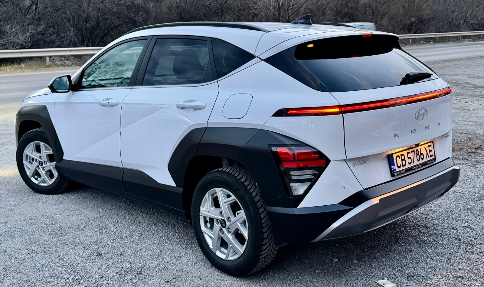 Hyundai Kona 18000км/гаранционна/exclusive, снимка 4 - Автомобили и джипове - 54054423