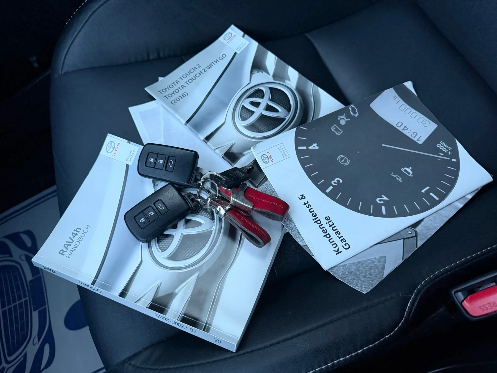Toyota Rav4 PLATINUM 2.5 HYBRID / 4X4 / 360 КАМЕРА / ЕВРО6 , снимка 17 - Автомобили и джипове - 54655395