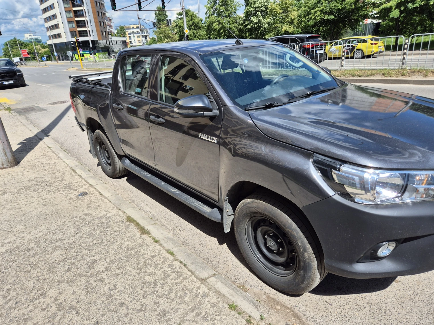 Toyota Hilux, снимка 3 - Автомобили и джипове - 54691543