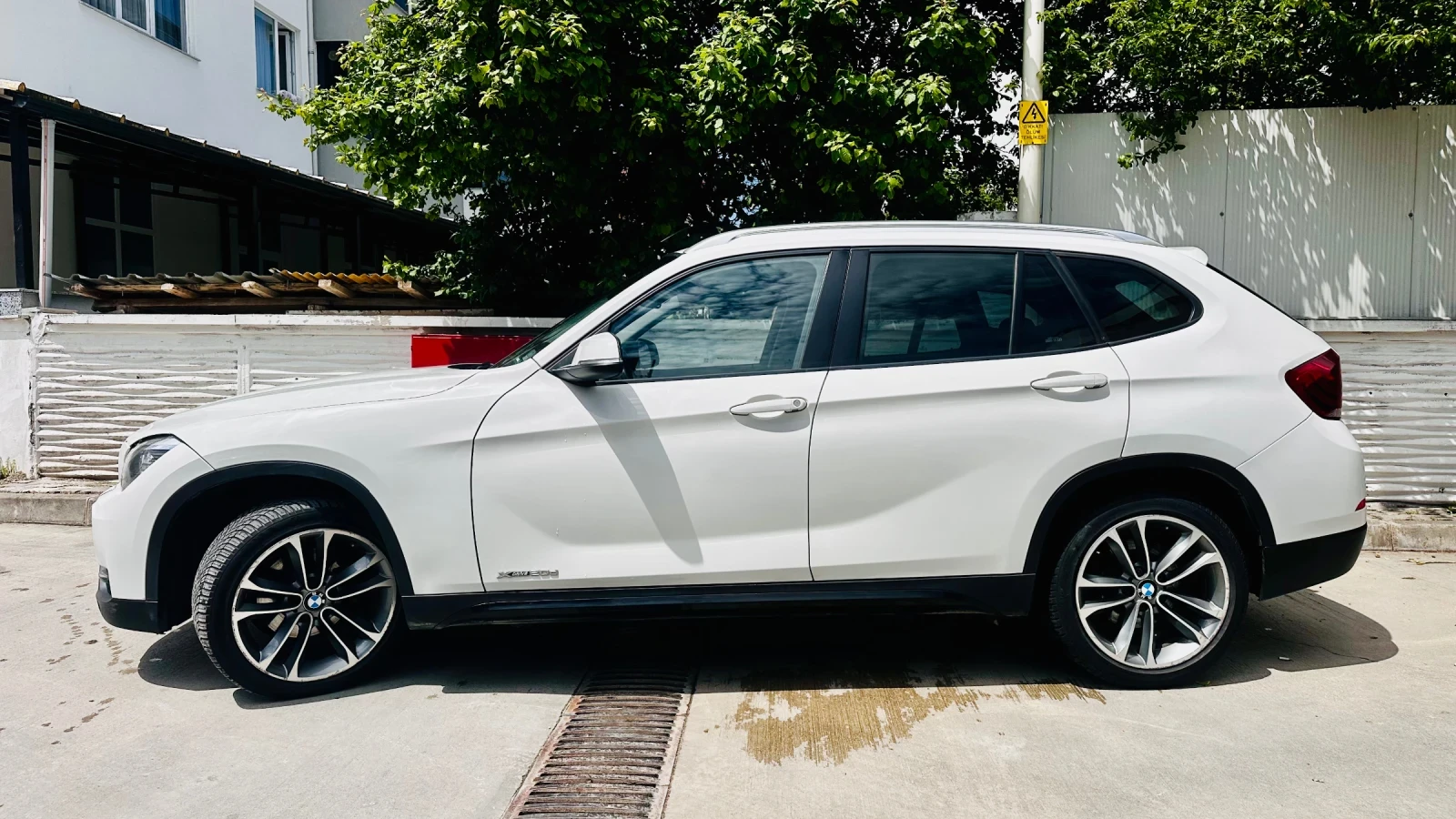 BMW X1, снимка 4 - Автомобили и джипове - 54741484