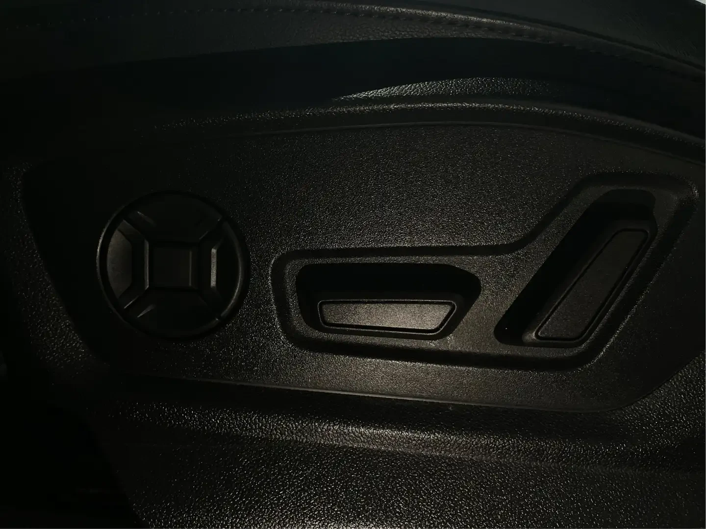 Audi Q7 55TFSI* MATRIX* S* LINE* ПАНОРАМА* 360КАМЕРА* , снимка 11 - Автомобили и джипове - 55058494