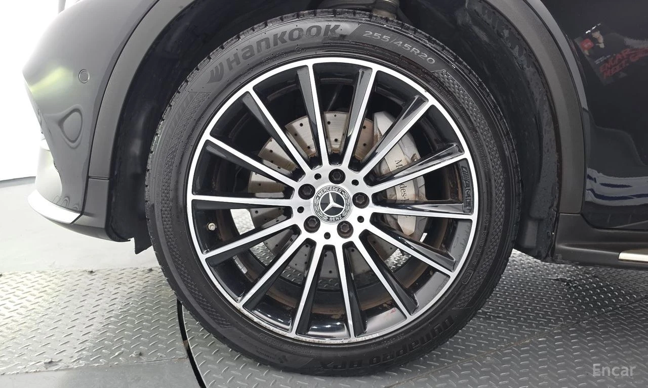 Mercedes-Benz GLC 300 * ФИКСИРАНА ЦЕНА ДО БЪЛГАРИЯ * АВТОКРЕДИТ, снимка 6 - Автомобили и джипове - 55398568