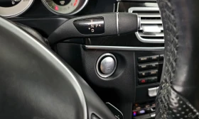 Mercedes-Benz E 300 AVANTGARDE* FACELIFT* 4MATIC* PANO* KEYLESS* 10000, снимка 9
