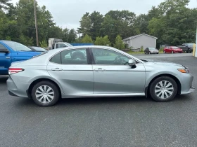 Toyota Camry * Auto * CARFAX * ОПЦИЯ ЗА ФИНАНСИРАНЕ * , снимка 3
