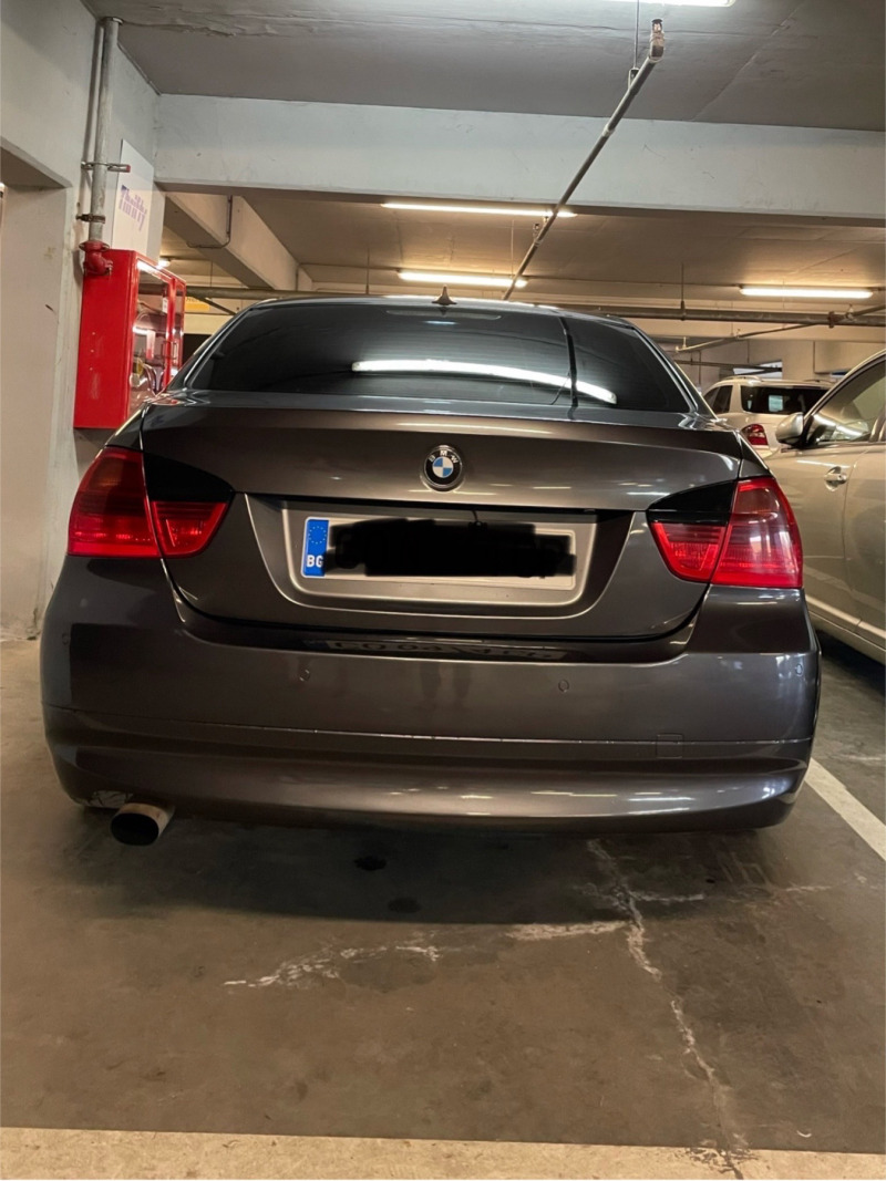 BMW 320, снимка 5 - Автомобили и джипове - 45363244