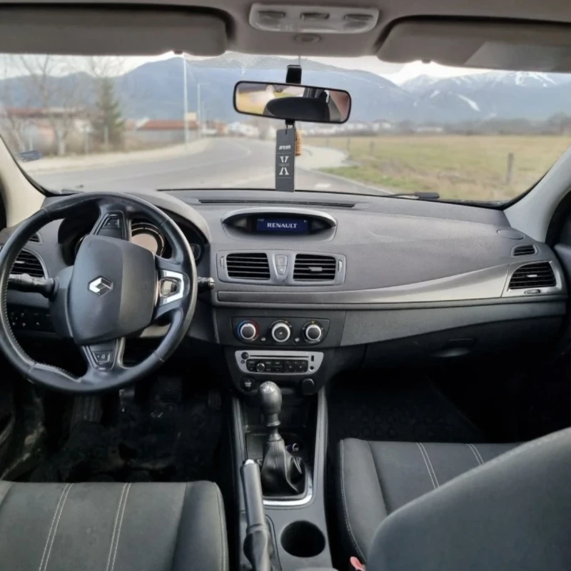 Renault Megane, снимка 5 - Автомобили и джипове - 52308214