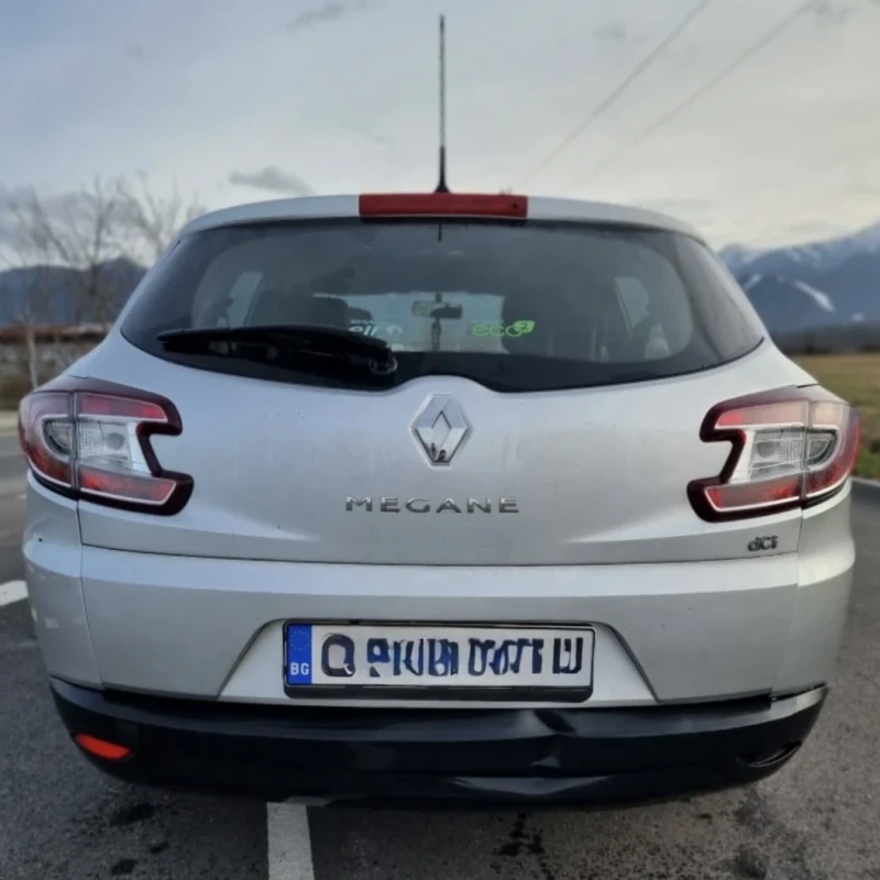 Renault Megane, снимка 3 - Автомобили и джипове - 52308214