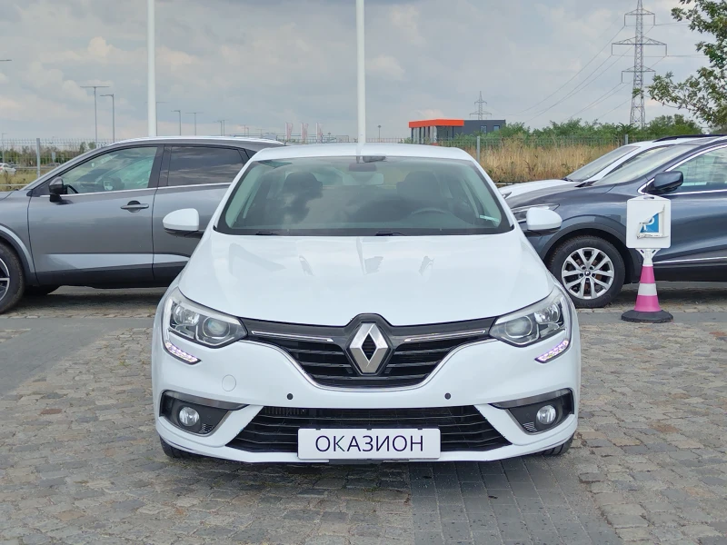 Renault Megane 1.3TCe 140 к.с./Life, снимка 2 - Автомобили и джипове - 51263402