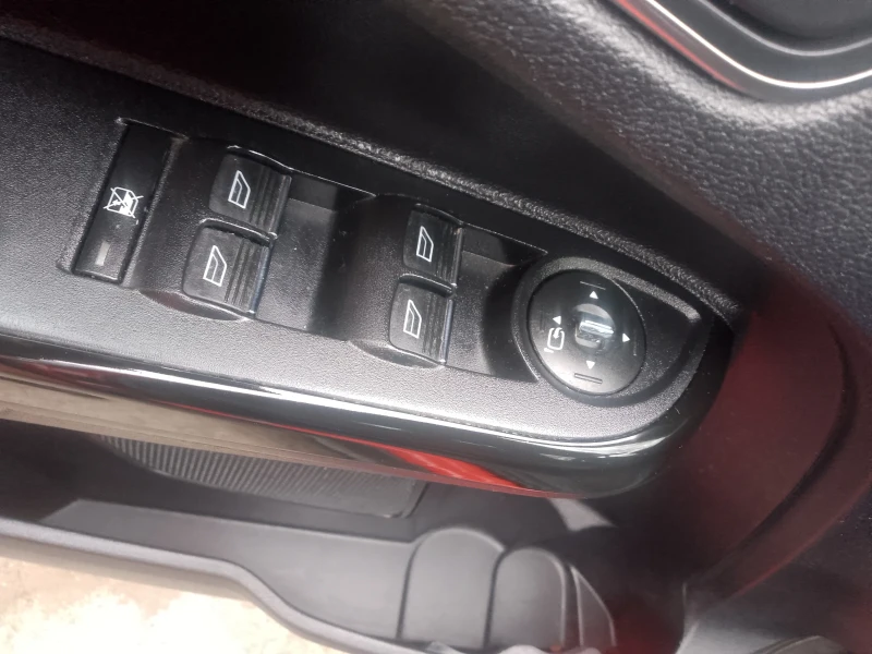 Ford B-Max 1.6TDCI.TITANIUM.LED., снимка 10 - Автомобили и джипове - 53397784