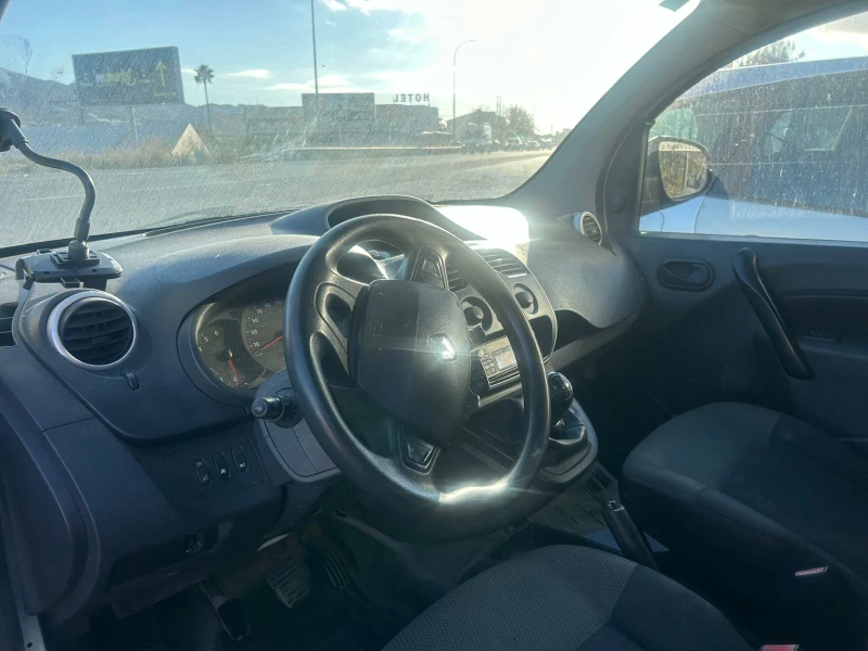 Renault Kangoo Товарен , снимка 3 - Автомобили и джипове - 52653221