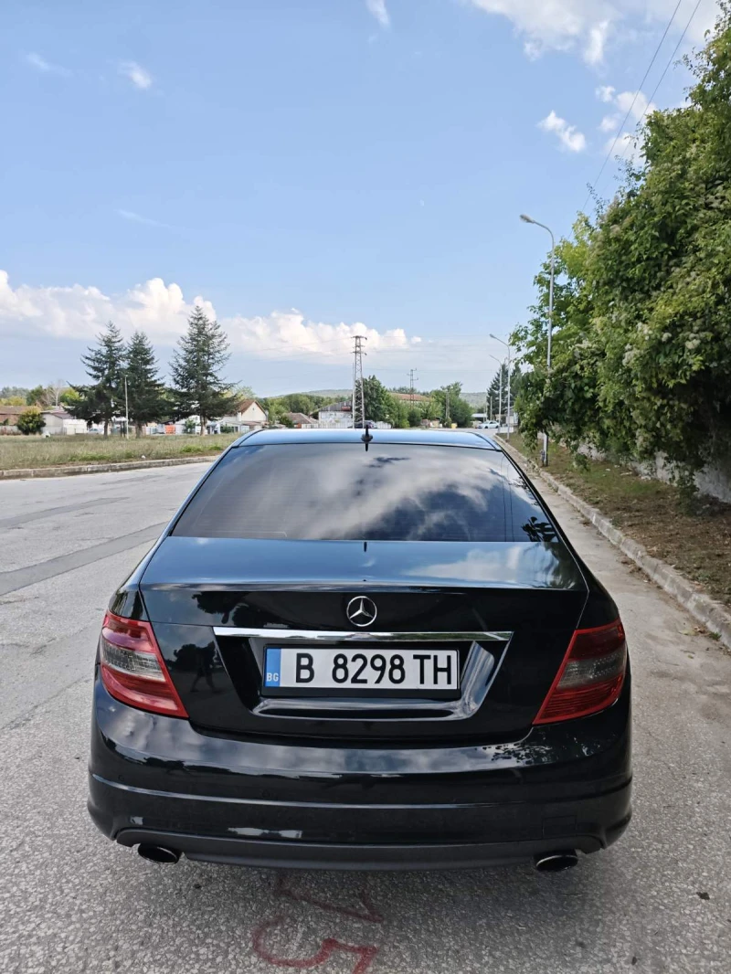 Mercedes-Benz C 320, снимка 8 - Автомобили и джипове - 52906544
