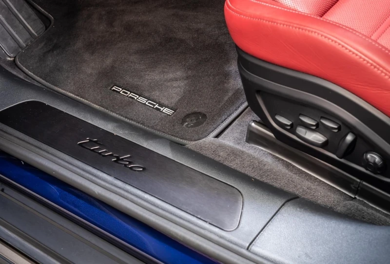 Porsche Panamera TURBO E-HYBRID/FACELIFT/SPORT DESIGN/PANO/MATRIX/, снимка 10 - Автомобили и джипове - 53121684