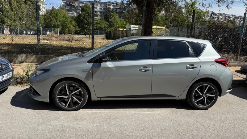 Toyota Auris - 25900 лв. - 10670384 1