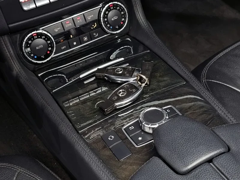 Mercedes-Benz CLS 250 W218 D 4Matic, снимка 17 - Автомобили и джипове - 55952491