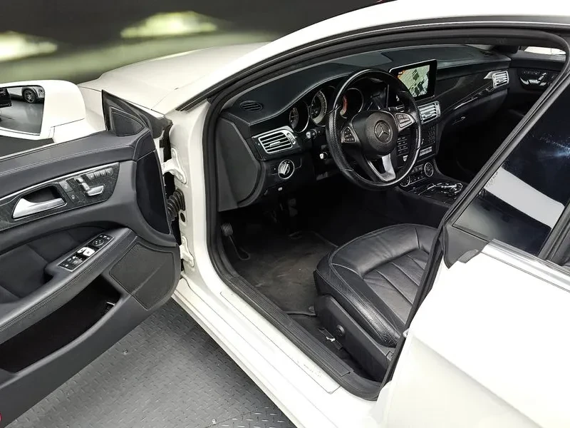 Mercedes-Benz CLS 250 W218 D 4Matic, снимка 11 - Автомобили и джипове - 55952491