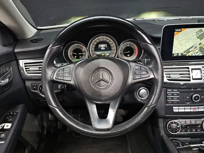 Mercedes-Benz CLS 250 W218 D 4Matic, снимка 13 - Автомобили и джипове - 55952491