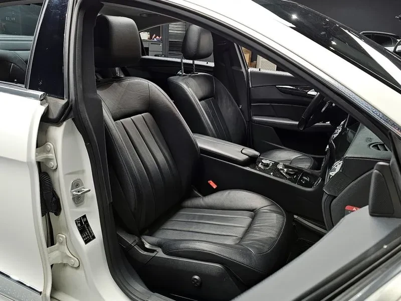 Mercedes-Benz CLS 250 W218 D 4Matic, снимка 10 - Автомобили и джипове - 55952491