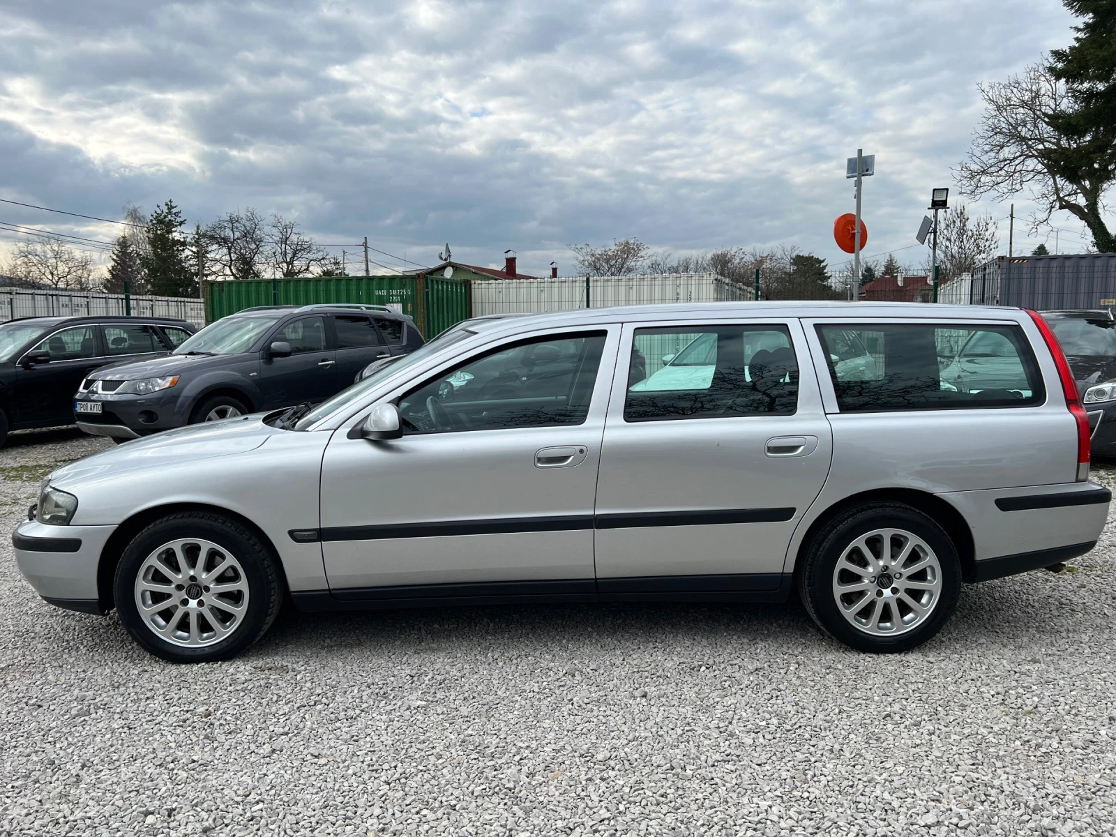 Volvo V70 АВТОМАТИК 2.4* ШВЕЙЦАРИЯ*  - изображение 8