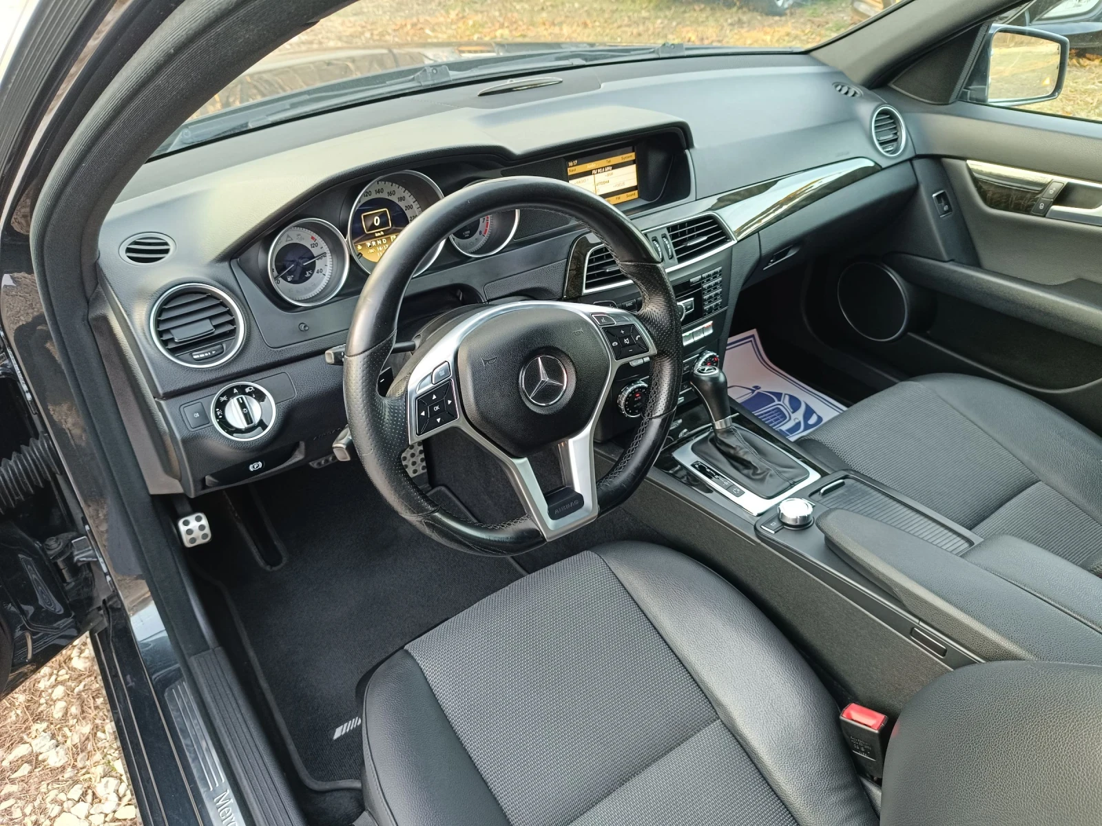 Mercedes-Benz C 250 AMG//AVANGARDE//FULL//PANORAMA  | Mobile.bg — изображение 12